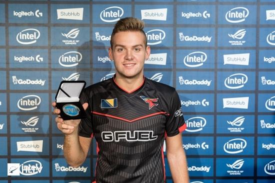 A队教练：CS新版本最大变化就是投掷物的运用