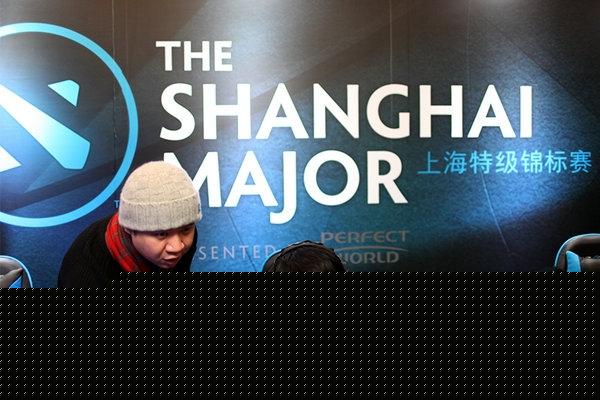 LPL官宣新合作伙伴李宁：无畏竞巅峰，一切皆有可能