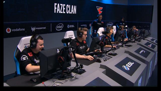 左雾：组不成进世界赛的队，Zika在我们队里，肯定不会存钱吃利息