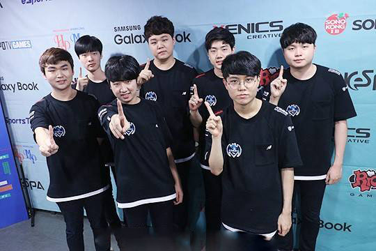 随着Vitality剑指大满贯，apEX在顶级指挥殿堂中身居何位？