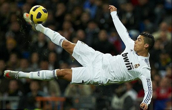 韩K联战报：巴萨尼制胜，富川FC 1-0水原FC，占得先机（韩K联战报：巴萨尼一锤定音，富川FC 1-0击败水原FC，先下一城）