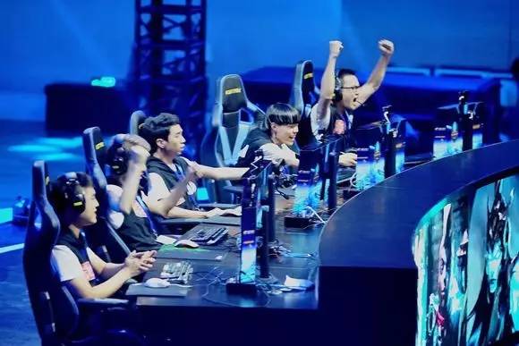 Falcons 获得了 BLAST Premier： Fall Final 2024 的资格