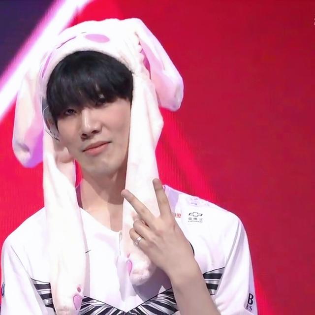 EDG赛后群访 Jiejie：我觉得队伍最需要解决的是预防Gank的能力