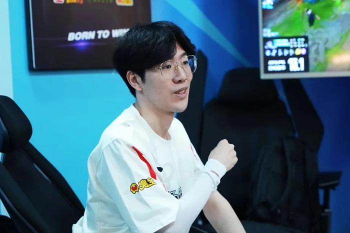 任何传奇和 ThunderTalk Gaming 晋级Rumble阶段 LPL Split 2 2025